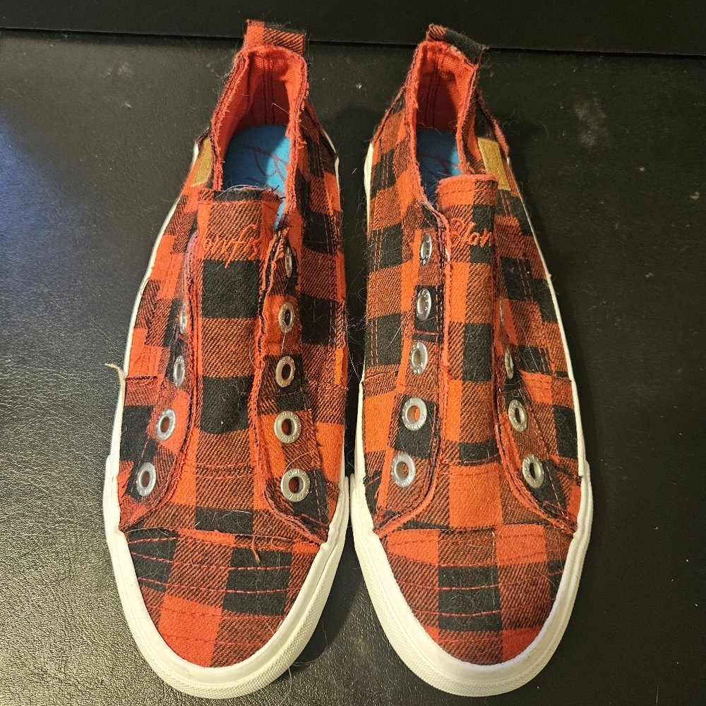 Blowfish Malibu Womens Fashion Sneaker Size 7 Buffalo Plaid Red Canvas Shoes